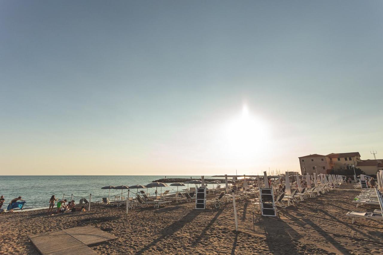 Via Siena 4 - Suites & Rooms Marina di Cecina Exteriér fotografie