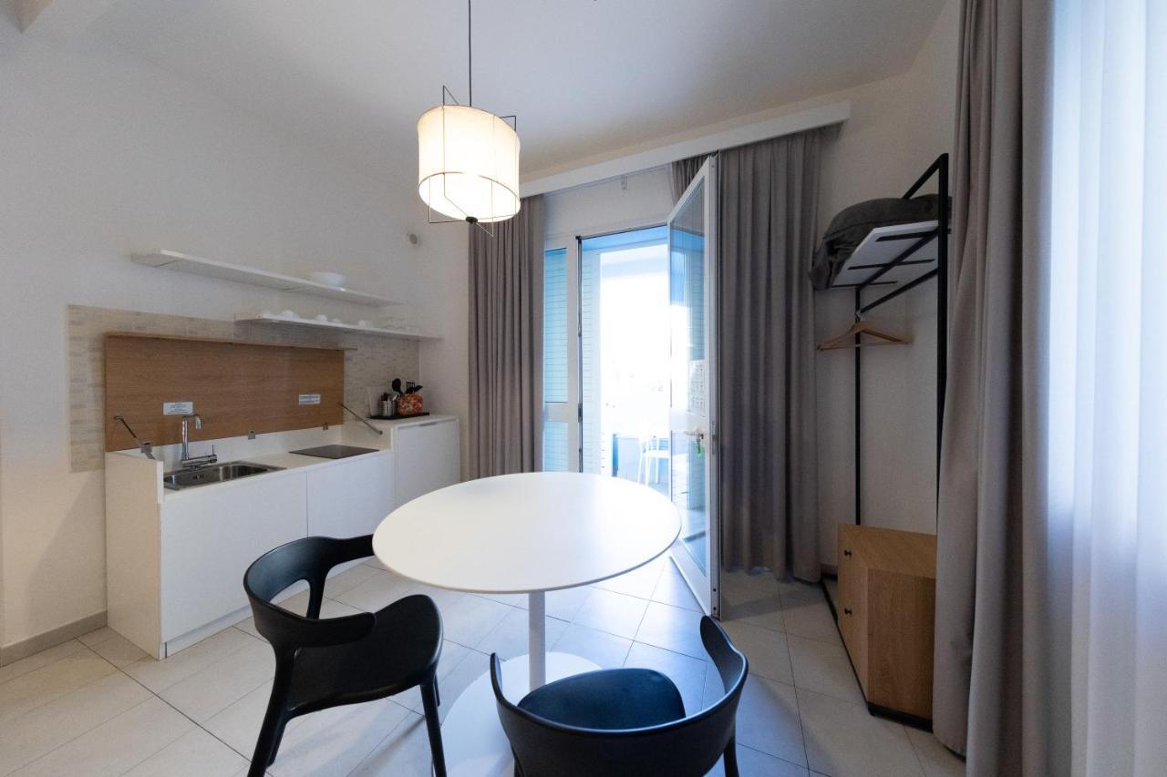 Via Siena 4 - Suites & Rooms Marina di Cecina Exteriér fotografie